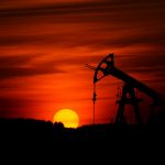 Petrol Fiyatları, OPEC Üretim Kesintilerine Bağlı Kalarak 90 Dolar Yakınında İlerliyor